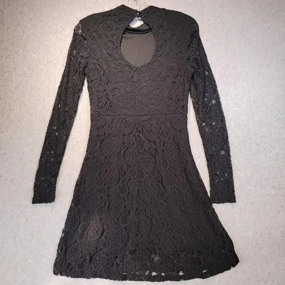 Suzy Shier Women's Black Lace & Mesh Long Sleeve Cut Out Goth  Dress Size Small - Picture 5 of 11